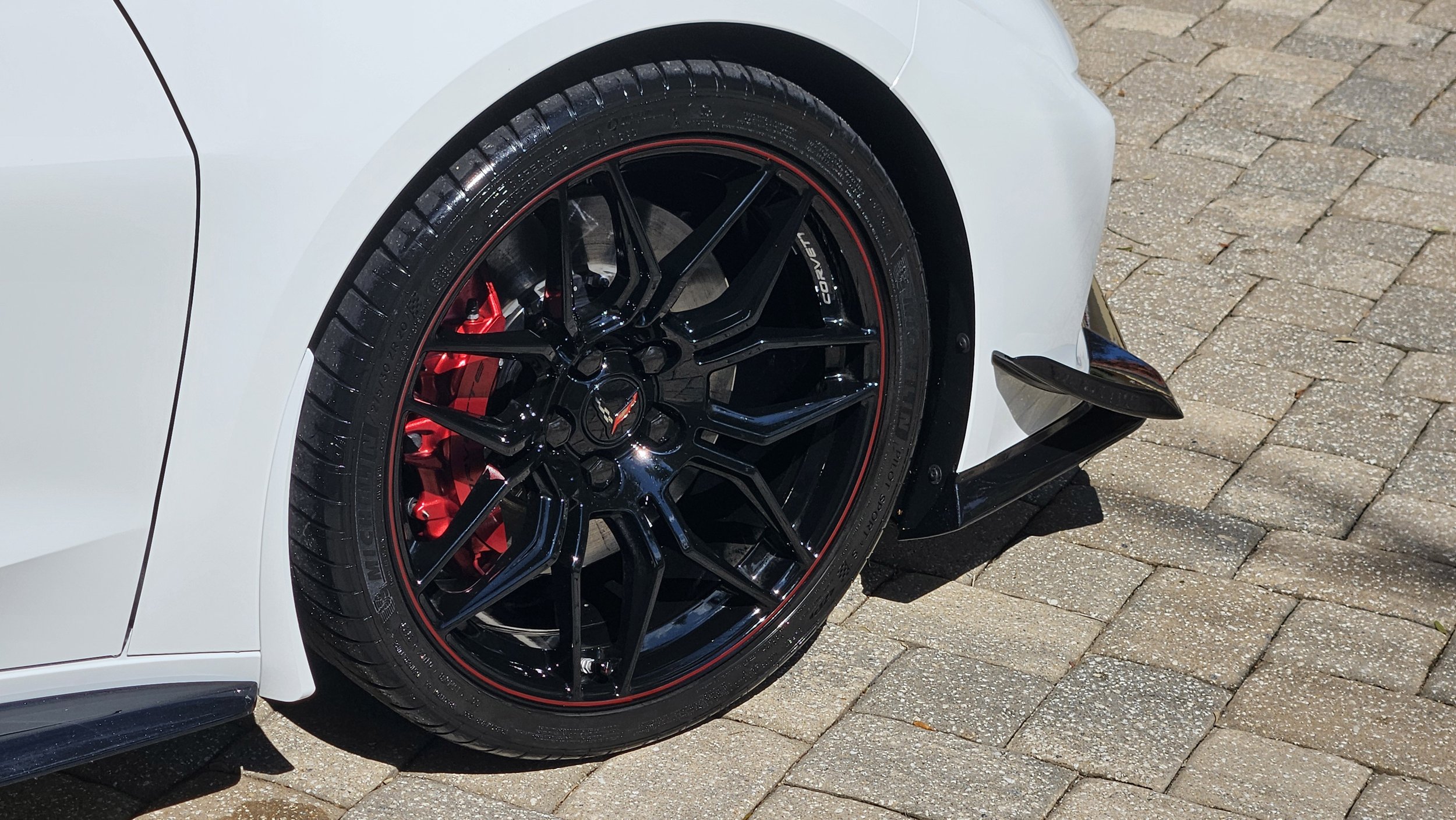 6008 Metallic<br/>Gran Turismo Red Rimstripes — Tapeworks Graphics